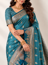Metallic Sea-Green Silk Saree with Antique-Gold Paisley Pallu